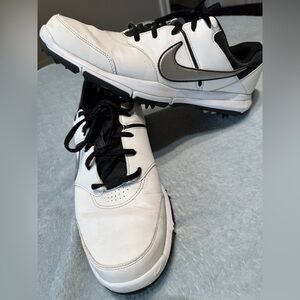 Nike White and Black Men's Shoes